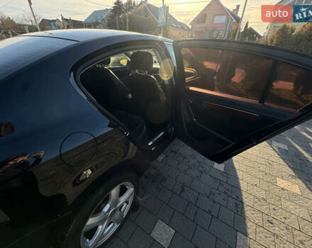 Черный Фольксваген Пассат, объемом двигателя 1.97 л и пробегом 243 тыс. км за 11400 $, фото 12 на Automoto.ua