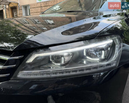 Черный Фольксваген Пассат, объемом двигателя 2.5 л и пробегом 215 тыс. км за 12000 $, фото 1 на Automoto.ua