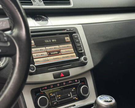 Черный Фольксваген Пассат, объемом двигателя 1.6 л и пробегом 293 тыс. км за 10150 $, фото 19 на Automoto.ua