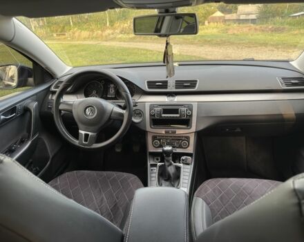 Черный Фольксваген Пассат, объемом двигателя 1.8 л и пробегом 190 тыс. км за 8800 $, фото 7 на Automoto.ua