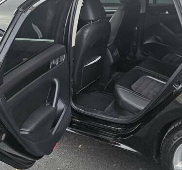 Черный Фольксваген Пассат, объемом двигателя 2.5 л и пробегом 260 тыс. км за 10600 $, фото 4 на Automoto.ua