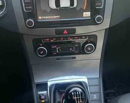 Черный Фольксваген Пассат, объемом двигателя 1.6 л и пробегом 299 тыс. км за 9499 $, фото 14 на Automoto.ua