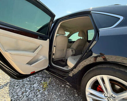 Черный Фольксваген Пассат, объемом двигателя 1.97 л и пробегом 211 тыс. км за 11000 $, фото 9 на Automoto.ua