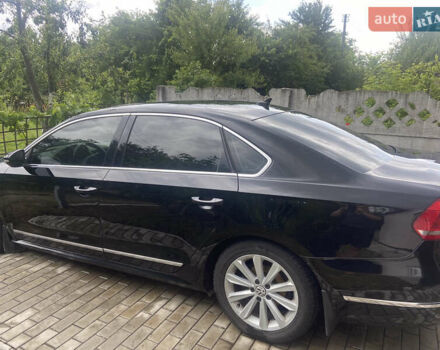 Черный Фольксваген Пассат, объемом двигателя 2.5 л и пробегом 215 тыс. км за 12000 $, фото 5 на Automoto.ua