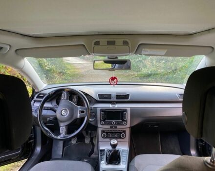 Черный Фольксваген Пассат, объемом двигателя 2 л и пробегом 228 тыс. км за 9200 $, фото 3 на Automoto.ua