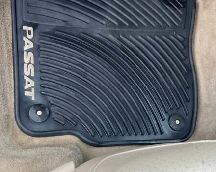 Черный Фольксваген Пассат, объемом двигателя 2.48 л и пробегом 183 тыс. км за 9299 $, фото 12 на Automoto.ua