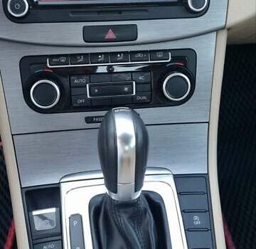 Фольксваген Пассат 2011 в Фастове на Automoto.ua Черный Фольксваген Пассат, объемом двигателя 1.97 л и пробегом 343 тыс. км за 9600 $, фото 16 на Automoto.ua