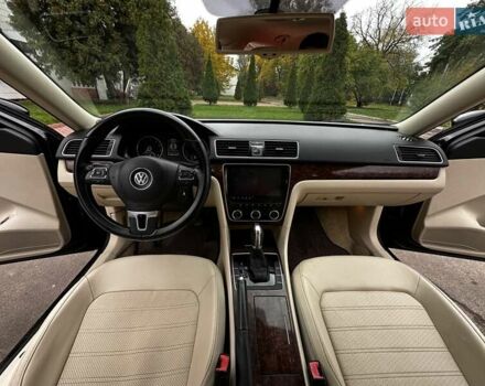 Черный Фольксваген Пассат, объемом двигателя 2.5 л и пробегом 216 тыс. км за 9999 $, фото 26 на Automoto.ua