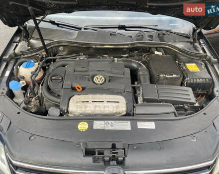 Черный Фольксваген Пассат, объемом двигателя 1.39 л и пробегом 290 тыс. км за 8400 $, фото 11 на Automoto.ua