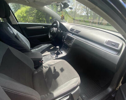 Черный Фольксваген Пассат, объемом двигателя 1.8 л и пробегом 160 тыс. км за 9000 $, фото 7 на Automoto.ua