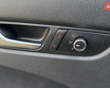 Черный Фольксваген Пассат, объемом двигателя 2.5 л и пробегом 210 тыс. км за 9699 $, фото 19 на Automoto.ua