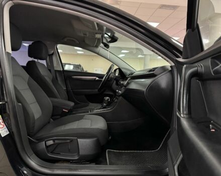 Чорний Фольксваген Пассат, об'ємом двигуна 1.8 л та пробігом 196 тис. км за 8900 $, фото 6 на Automoto.ua