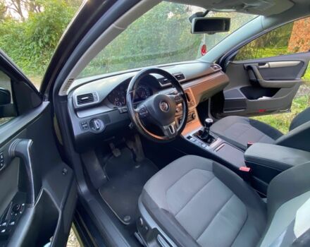 Черный Фольксваген Пассат, объемом двигателя 2 л и пробегом 228 тыс. км за 9200 $, фото 12 на Automoto.ua