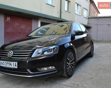 Черный Фольксваген Пассат, объемом двигателя 1.78 л и пробегом 236 тыс. км за 11000 $, фото 2 на Automoto.ua