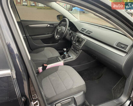 Чорний Фольксваген Пассат, об'ємом двигуна 1.6 л та пробігом 191 тис. км за 10650 $, фото 15 на Automoto.ua