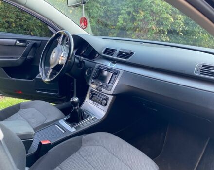 Черный Фольксваген Пассат, объемом двигателя 2 л и пробегом 228 тыс. км за 9200 $, фото 5 на Automoto.ua