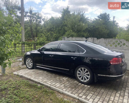 Черный Фольксваген Пассат, объемом двигателя 2.5 л и пробегом 215 тыс. км за 12000 $, фото 14 на Automoto.ua