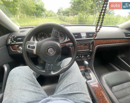 Черный Фольксваген Пассат, объемом двигателя 2.5 л и пробегом 215 тыс. км за 12000 $, фото 17 на Automoto.ua