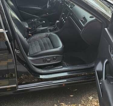 Черный Фольксваген Пассат, объемом двигателя 2.5 л и пробегом 260 тыс. км за 10600 $, фото 7 на Automoto.ua