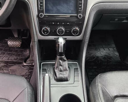 Черный Фольксваген Пассат, объемом двигателя 2.48 л и пробегом 265 тыс. км за 9200 $, фото 15 на Automoto.ua