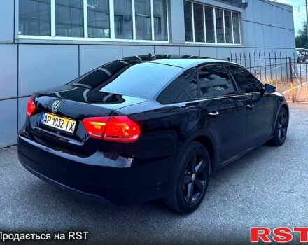 Черный Фольксваген Пассат, объемом двигателя 2.5 л и пробегом 180 тыс. км за 11800 $, фото 1 на Automoto.ua
