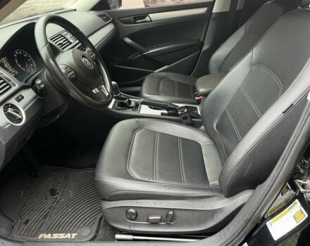 Черный Фольксваген Пассат, объемом двигателя 2.5 л и пробегом 193 тыс. км за 10500 $, фото 12 на Automoto.ua