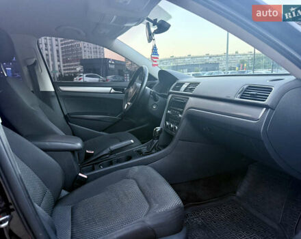 Черный Фольксваген Пассат, объемом двигателя 2.5 л и пробегом 247 тыс. км за 9200 $, фото 16 на Automoto.ua