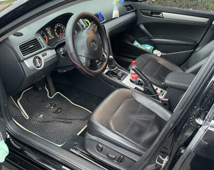 Черный Фольксваген Пассат, объемом двигателя 1.97 л и пробегом 212 тыс. км за 13000 $, фото 9 на Automoto.ua