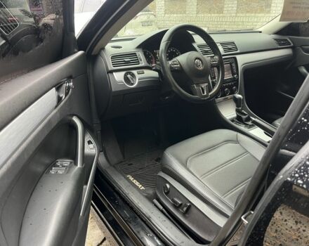 Черный Фольксваген Пассат, объемом двигателя 2.5 л и пробегом 193 тыс. км за 10500 $, фото 9 на Automoto.ua