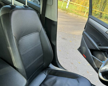 Чорний Фольксваген Пассат, об'ємом двигуна 2.5 л та пробігом 305 тис. км за 7900 $, фото 17 на Automoto.ua