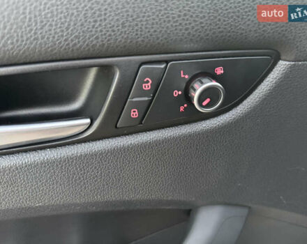 Фольксваген Пассат 2012 в Хмельницком на Automoto.ua Черный Фольксваген Пассат, объемом двигателя 2.48 л и пробегом 215 тыс. км за 10499 $, фото 12 на Automoto.ua