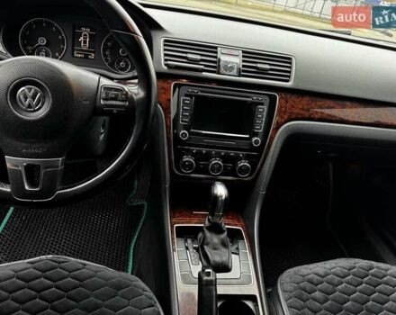 Чорний Фольксваген Пассат, об'ємом двигуна 2.48 л та пробігом 238 тис. км за 9800 $, фото 11 на Automoto.ua