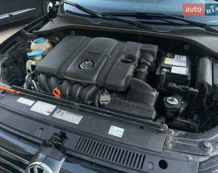 Черный Фольксваген Пассат, объемом двигателя 2.5 л и пробегом 302 тыс. км за 7700 $, фото 11 на Automoto.ua