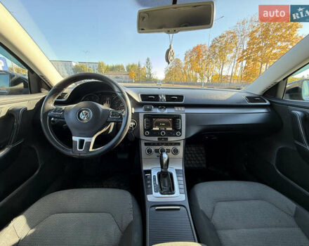 Чорний Фольксваген Пассат, об'ємом двигуна 2 л та пробігом 272 тис. км за 12999 $, фото 14 на Automoto.ua