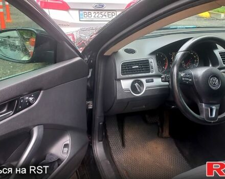 Черный Фольксваген Пассат, объемом двигателя 2.5 л и пробегом 288 тыс. км за 9300 $, фото 6 на Automoto.ua
