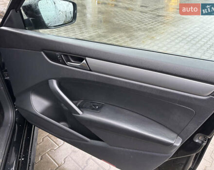 Черный Фольксваген Пассат, объемом двигателя 2.5 л и пробегом 302 тыс. км за 7700 $, фото 16 на Automoto.ua