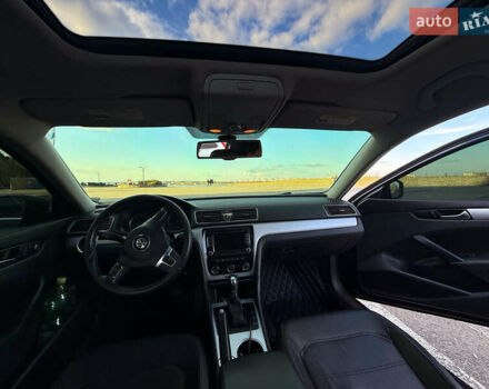 Черный Фольксваген Пассат, объемом двигателя 2.5 л и пробегом 215 тыс. км за 10500 $, фото 8 на Automoto.ua