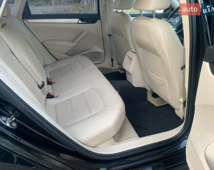 Чорний Фольксваген Пассат, об'ємом двигуна 2.5 л та пробігом 244 тис. км за 10500 $, фото 15 на Automoto.ua