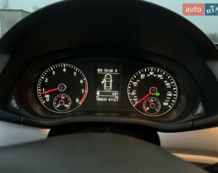 Черный Фольксваген Пассат, объемом двигателя 2.5 л и пробегом 189 тыс. км за 12700 $, фото 13 на Automoto.ua