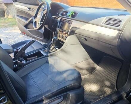 Черный Фольксваген Пассат, объемом двигателя 2.5 л и пробегом 193 тыс. км за 10400 $, фото 2 на Automoto.ua