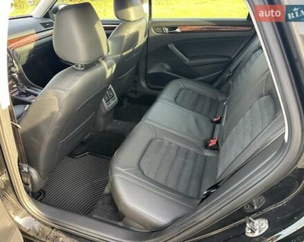 Чорний Фольксваген Пассат, об'ємом двигуна 2 л та пробігом 272 тис. км за 12500 $, фото 36 на Automoto.ua