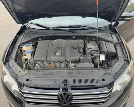 Черный Фольксваген Пассат, объемом двигателя 2.48 л и пробегом 287 тыс. км за 8400 $, фото 7 на Automoto.ua