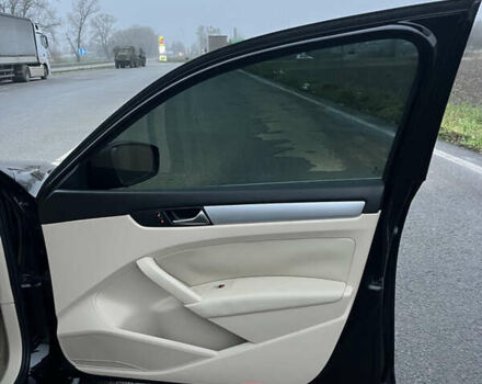 Черный Фольксваген Пассат, объемом двигателя 2.5 л и пробегом 189 тыс. км за 12700 $, фото 20 на Automoto.ua