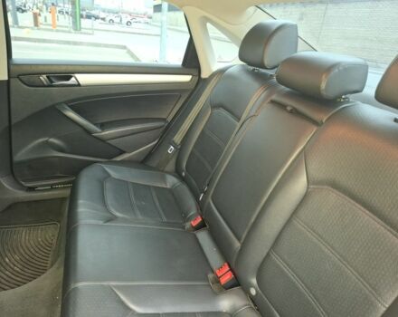 Черный Фольксваген Пассат, объемом двигателя 2.5 л и пробегом 219 тыс. км за 9500 $, фото 7 на Automoto.ua