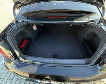 Чорний Фольксваген Пассат, об'ємом двигуна 2 л та пробігом 272 тис. км за 12999 $, фото 16 на Automoto.ua