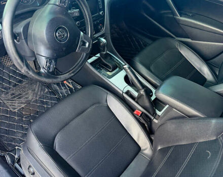 Черный Фольксваген Пассат, объемом двигателя 2.5 л и пробегом 215 тыс. км за 10500 $, фото 6 на Automoto.ua