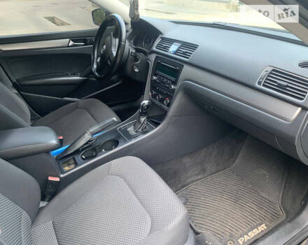 Чорний Фольксваген Пассат, об'ємом двигуна 2.48 л та пробігом 180 тис. км за 9000 $, фото 6 на Automoto.ua