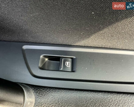 Черный Фольксваген Пассат, объемом двигателя 1.97 л и пробегом 228 тыс. км за 12000 $, фото 70 на Automoto.ua