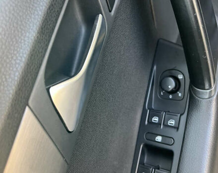 Черный Фольксваген Пассат, объемом двигателя 1.97 л и пробегом 228 тыс. км за 12000 $, фото 30 на Automoto.ua