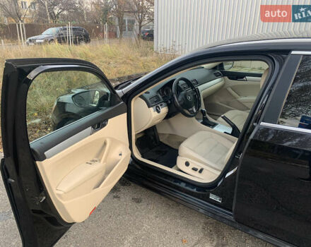 Чорний Фольксваген Пассат, об'ємом двигуна 2.5 л та пробігом 244 тис. км за 10500 $, фото 8 на Automoto.ua